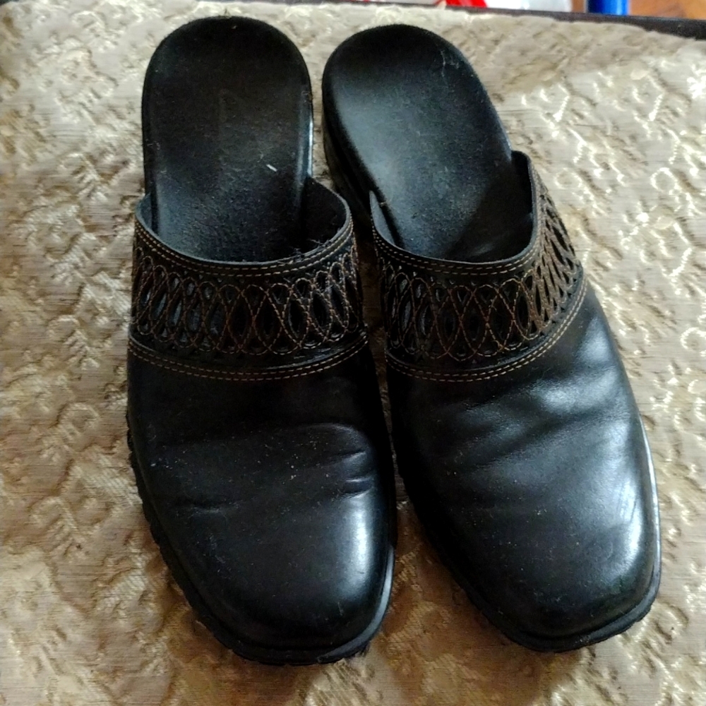Black cute shoe